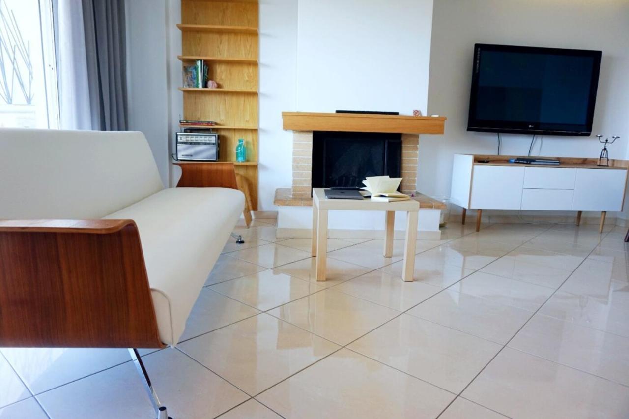 Piraeus Bright Apt ภายนอก รูปภาพ