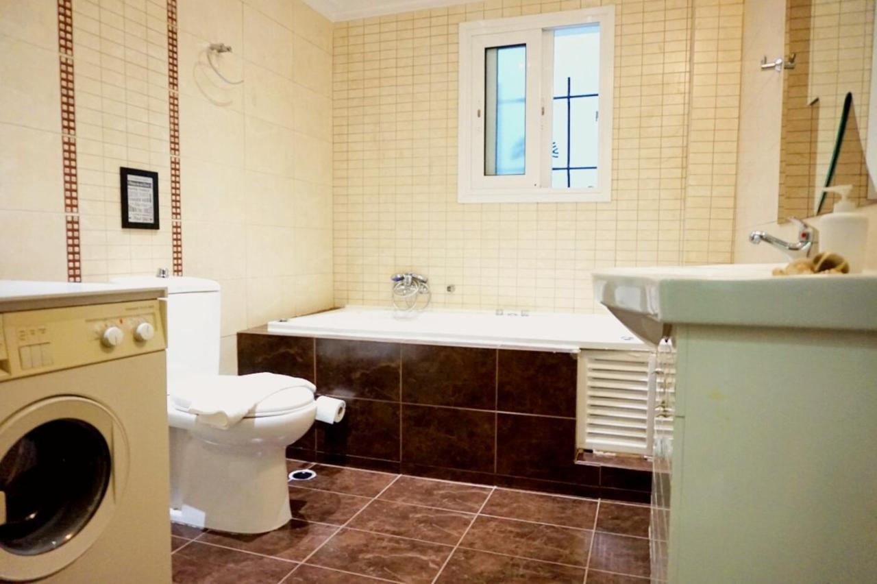 Piraeus Bright Apt ภายนอก รูปภาพ